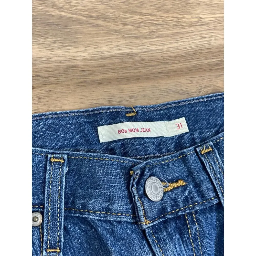 Levi’s 80s Mom Jeans Size 31 High Rise Medium Wash Vintage Straight Tapered Leg